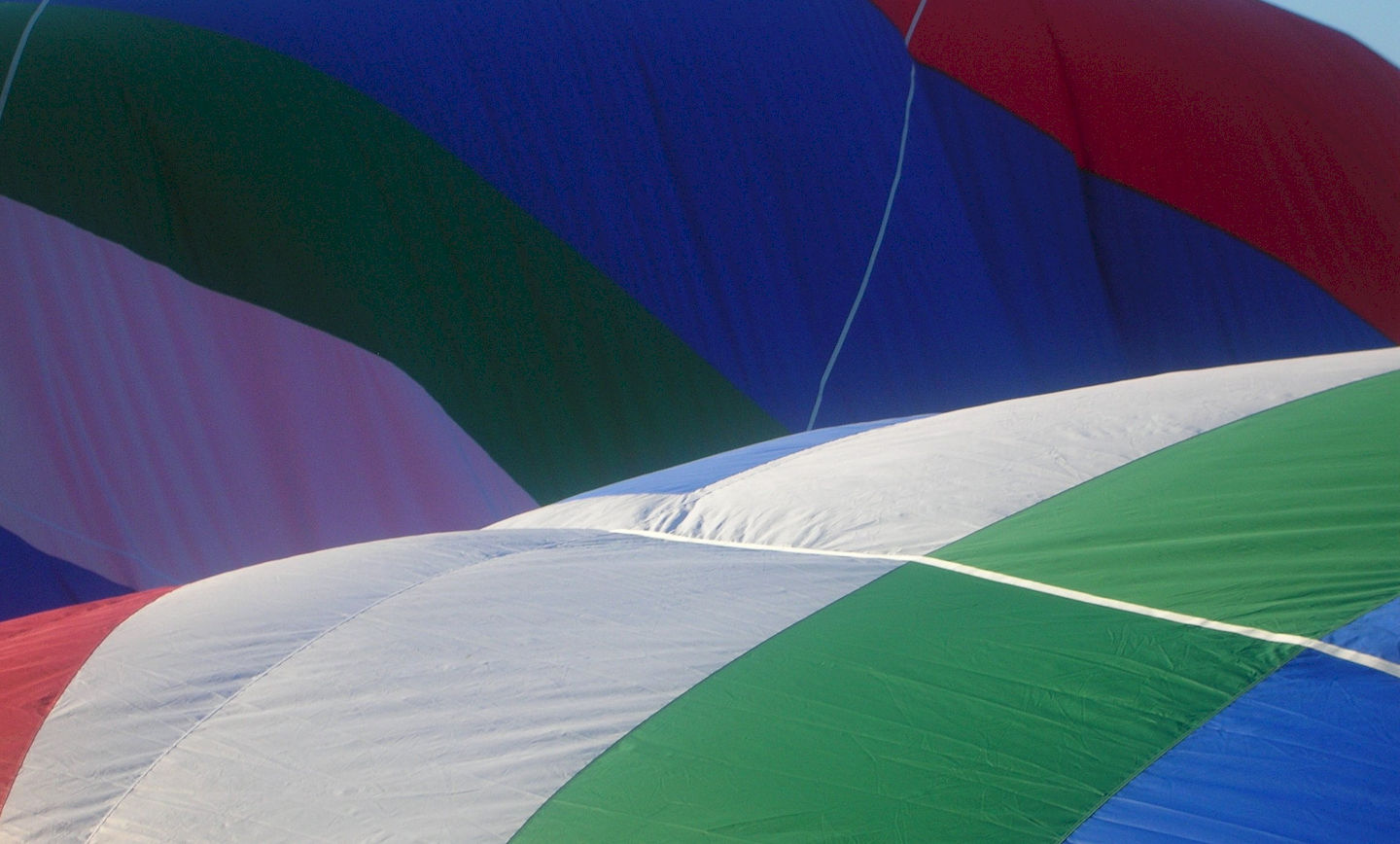 Spectate Color Color Perception: Do we see the same color
