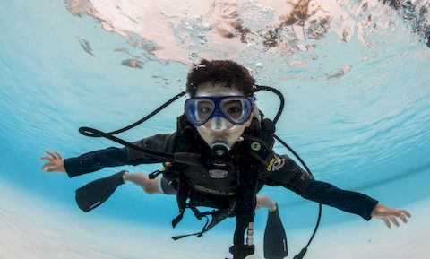 Kids and children Try Scuba diving